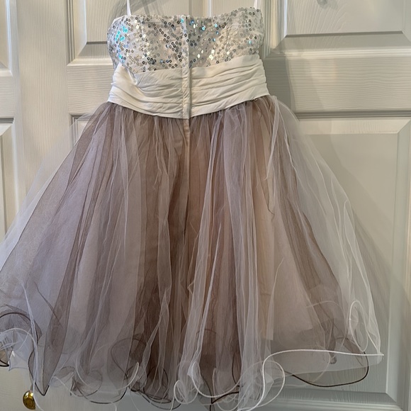 Light in the Box formal size 0. EUC fully lined built in bra and boning. - Picture 6 of 6